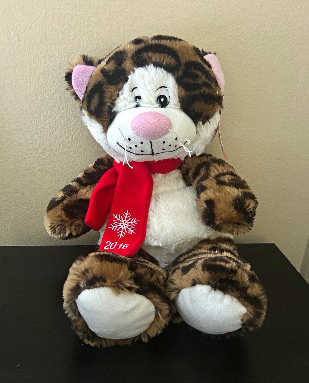 NWT Pet Holiday Lucky Leopard Cat Plush 2016 Christmas Snowflake Scarf 17”